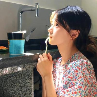 蓝眼圣诞老人